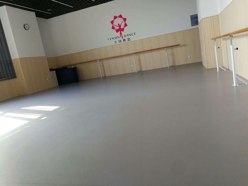 姜堰区诺贝尔艺术学校舞蹈房运动地板铺设效果图6