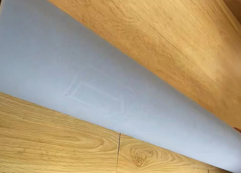 木地板铺装PVC地板