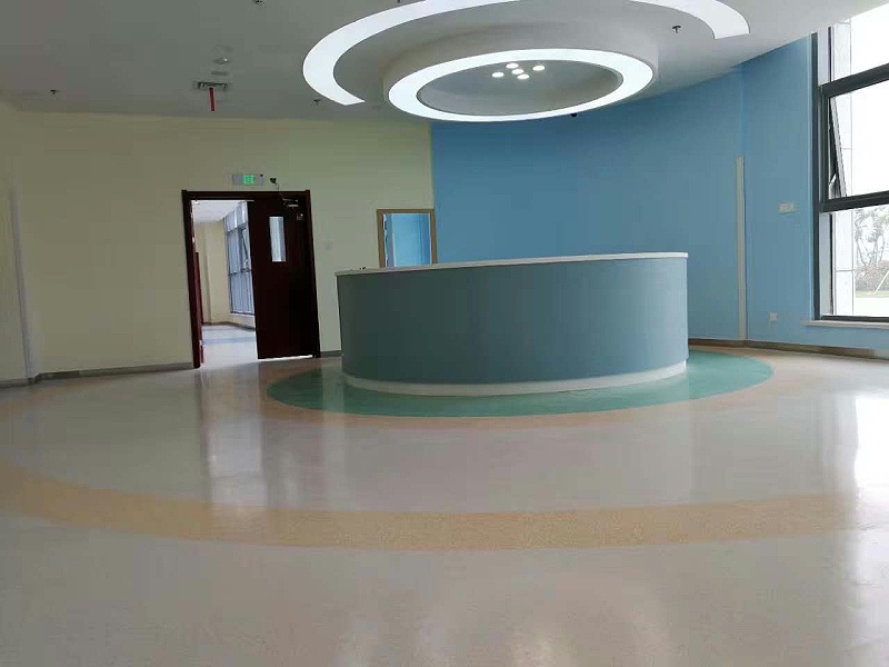 泰州市新中医院洁福地板同质透心系列铺设效果图12