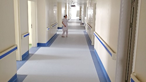 同质透心地板，为什么符合医院环境标准？