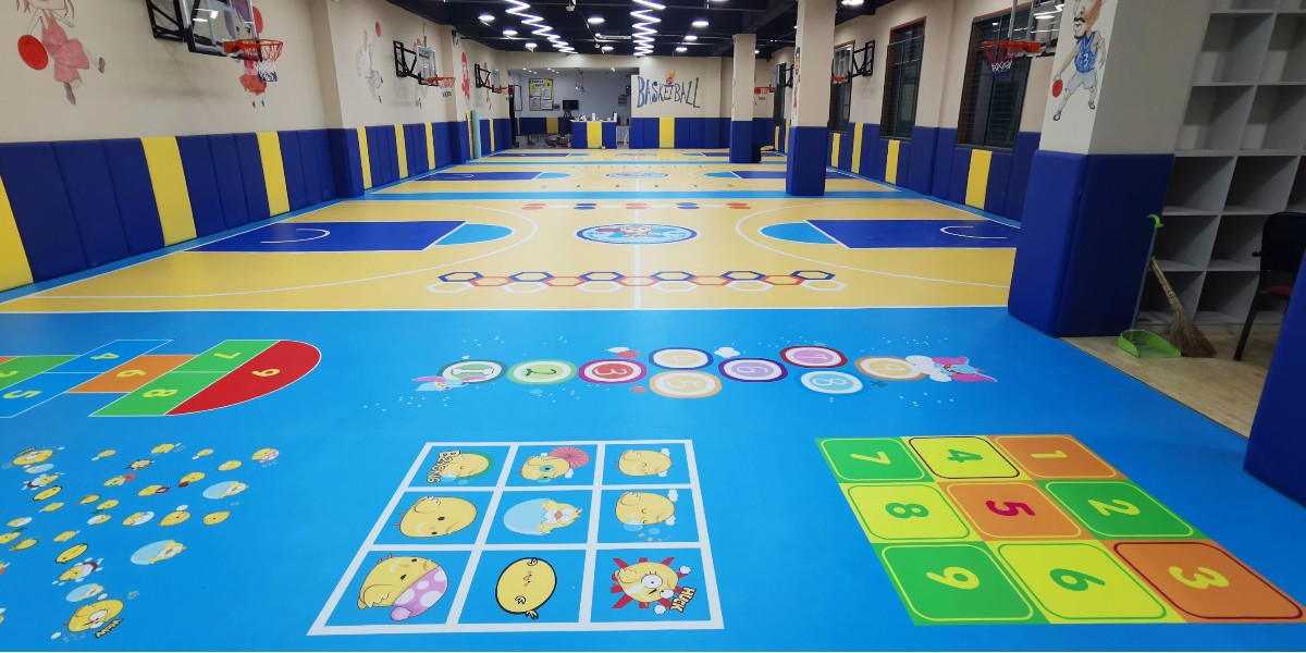 南京星途体育少儿篮球馆+体适能锻炼区地胶个性化定制